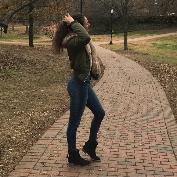 UNIF Amelia green faux fur jacket - Picture 7 of 7